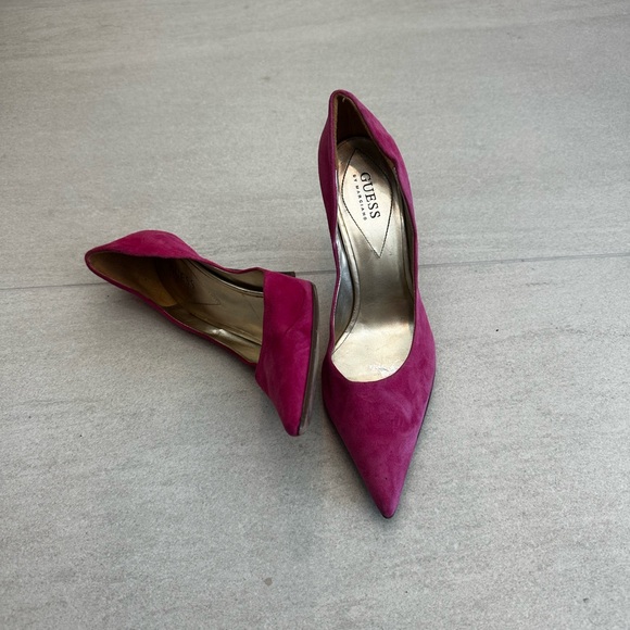 VINTAGE GUESS PINK SUEDE PUMP - Picture 1 of 2